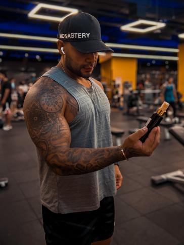 Captura de pantalla 2025-10-27 231719 Splash Corporal Caballero – 125ml con Feromonas